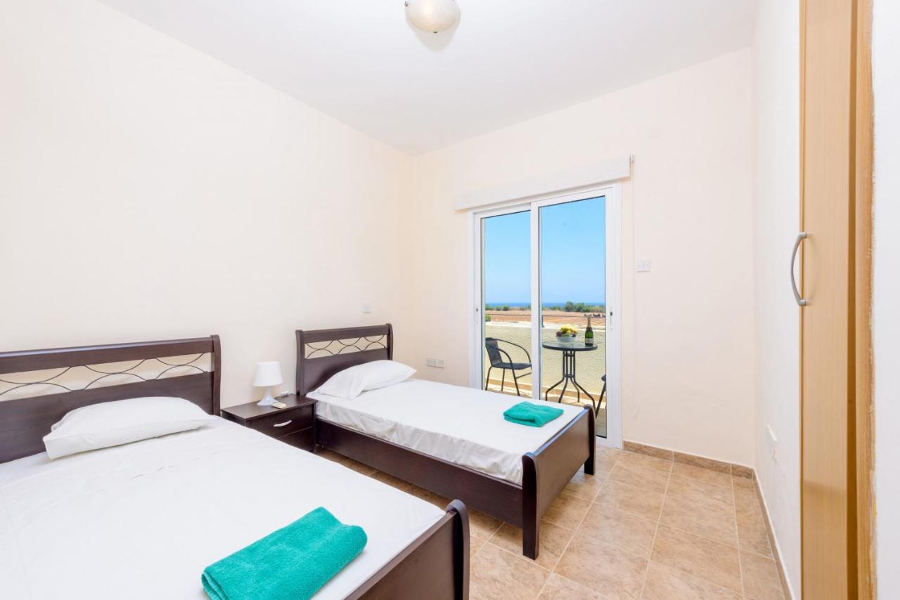 Villa Irina Paralimni Exterior foto